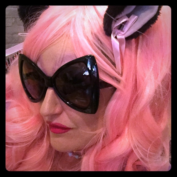 Meet your Posher, Aimee - Picture 2 of 2